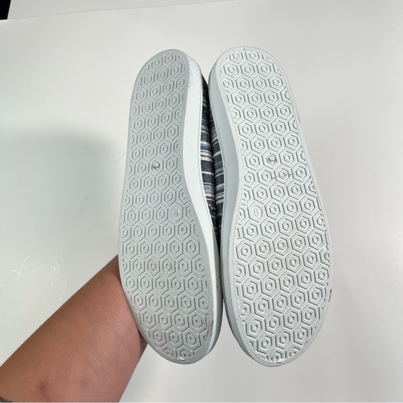 Liz Cole Blue Striped Chambray Slip On Low Top Casual Shoes 9M Nautical - Picture 3 of 4